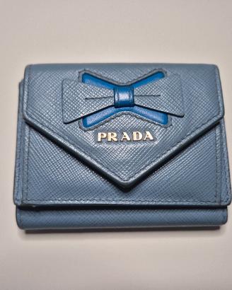 portafoglip prada bifold pelle azzurra