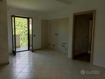 Appartamento 76 mq luminoso In parco chiuso