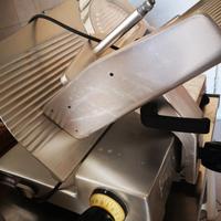 AFFETTATRICE GRAVITÀ 