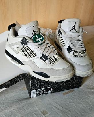 Jordan 4 retro military black N°42