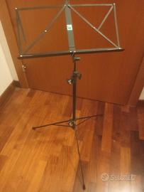 Leggio e Guitar tuner Seiko 