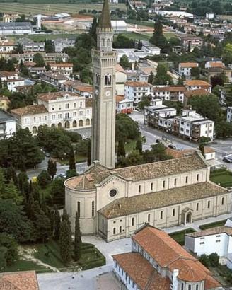Immobile di 370 m² a Fossalta di Piave