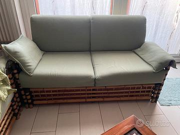 DIVANI E TAVOLINO SMANIA