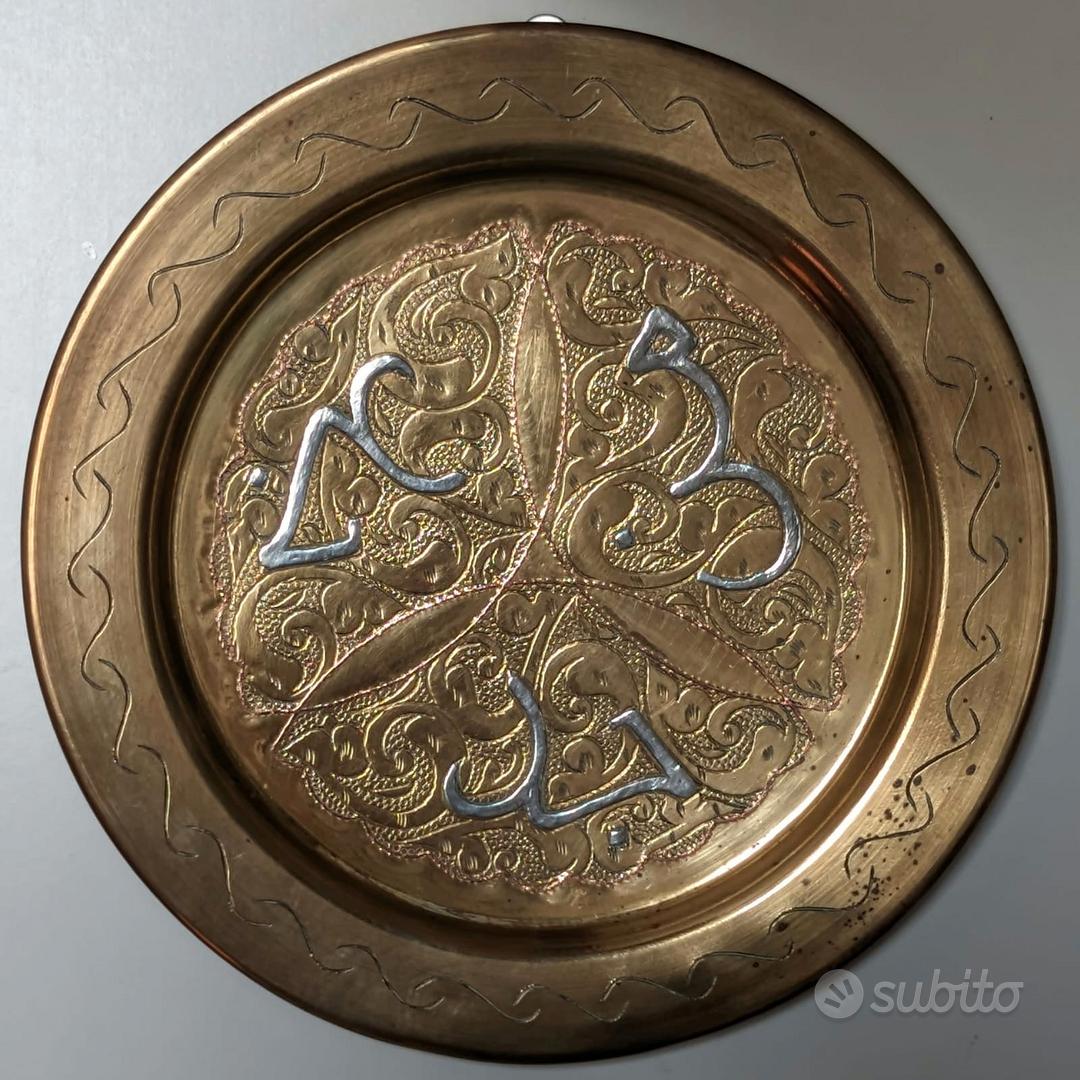 TARGHETTA METALLO OVALE, 2 FORI, CON PARTE CENTRALE RIALZATA, COLORE ORO CHIARO TELAIO - Foto 7