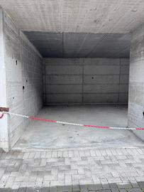 Garage- Box via Alba Cortemilia 35