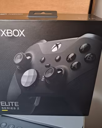 X box elite series 2 bianco o nero 99 euro ciascun
