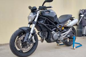 Ducati Monster 696 - 2009