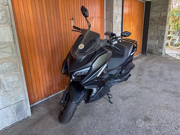 qj fort 350 scooter 1100 km nuovo