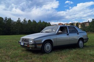 Alfa Romeo 75 Milano 2.5 V6