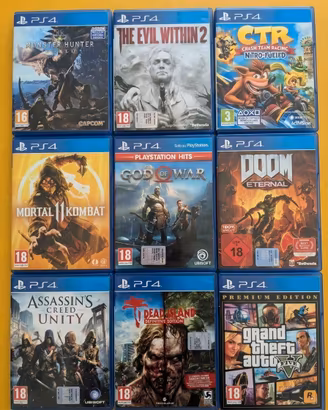 Lotto 9 giochi ps4  GTA V God of war ecc...