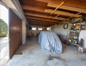 Garage laboratorio magazzino artigiano