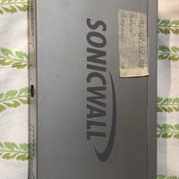 sonicwall nsa220 completo di alimentatore,