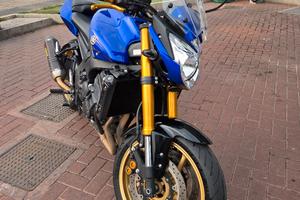 Yamaha FZ8 Akrapovic Blu Oro