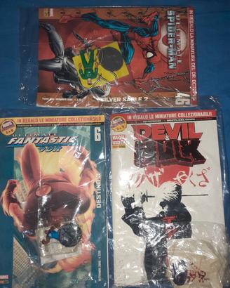 Lotto Fumetti supereroi sigillati modellini Marvel