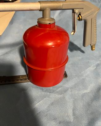Pistola con serbatoio per compressore ad aria