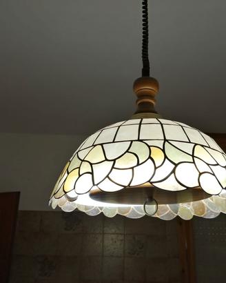 lampadario saliscendi in madreperla