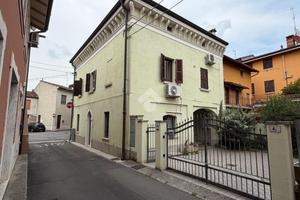 4 LOCALI A LENO