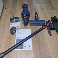 Dyson V8 Total Clean + Accessori