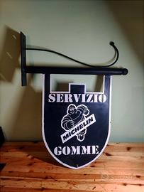 Insegna Michelin e Specchio Garfield