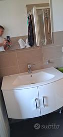 Mobiletto bagno con mix  Grohe  a 200 euro...