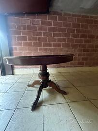 Tavolo rotondo in legno