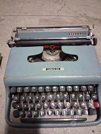 Olivetti lettera 22 macchina da scrivere