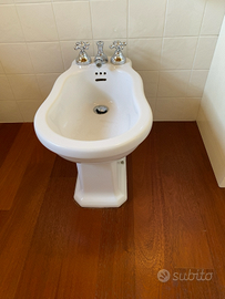 Sanitari Pozzi-Ginori con accessori bagno