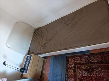 letto piazza singola con testata