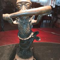 Statua in bronzo del Benin a cera persa