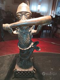 Statua in bronzo del Benin a cera persa