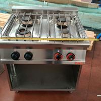 Cucina professionale 4 fuochi gpl/metano