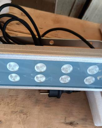 Plafone faretti led orientabile