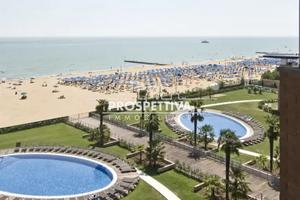 Fronte mare con girdino