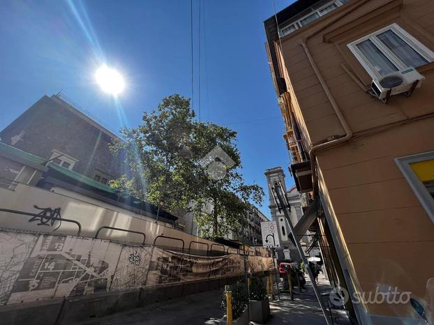 LABORATORIO A NAPOLI