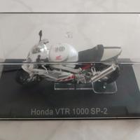 MODELLINO MOTO HONDA.     MODELLO COME DA FOTO