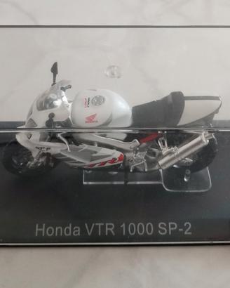 MODELLINO MOTO HONDA.     MODELLO COME DA FOTO