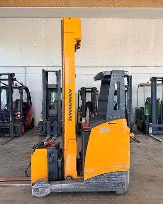 CARRELLO ELEVATORE RETRATTILE JUNGHEINRICH