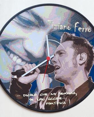 Vinile 33 giri a orologio omaggio a Tiziano Ferro 