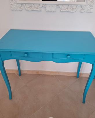 scrivania azzurra