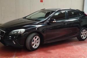volvo V40 Cross Country km 58.000 € 10.000