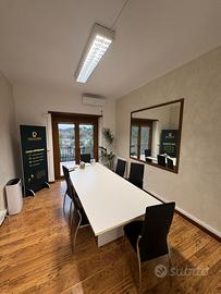 Stanza postazione lavoro zona eur tutto compreso