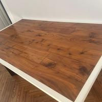 2 grandi tavoli con struttura in ferro