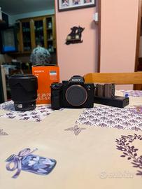 Sony Alpha 7 III + 28/70mm +Extra