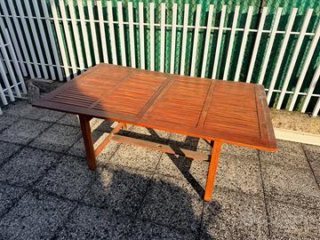 tavolo da esterno in legno