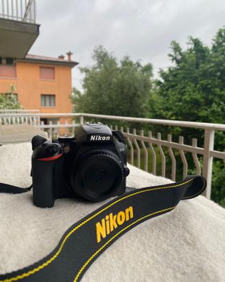 Kit Nikon D3500 + Obiettivi 18-55mm e 70-300mm