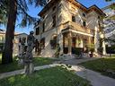 villa-di-479-m²-con-piu-di-5-locali-e-box-auto-dop