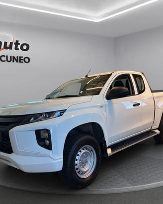 Mitsubishi L200 cl.cab 2.3d Invite Connect 4wd 15