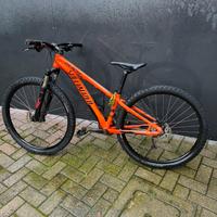 Bici MTB Specialized Pitch arancione