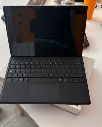 Microsoft Surface Pro 7 / 8GB RAM / 128GB