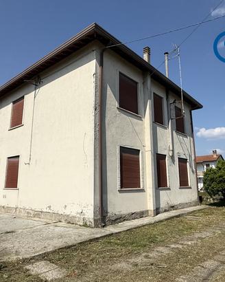 AMPIA SINGOLA A GAVELLO